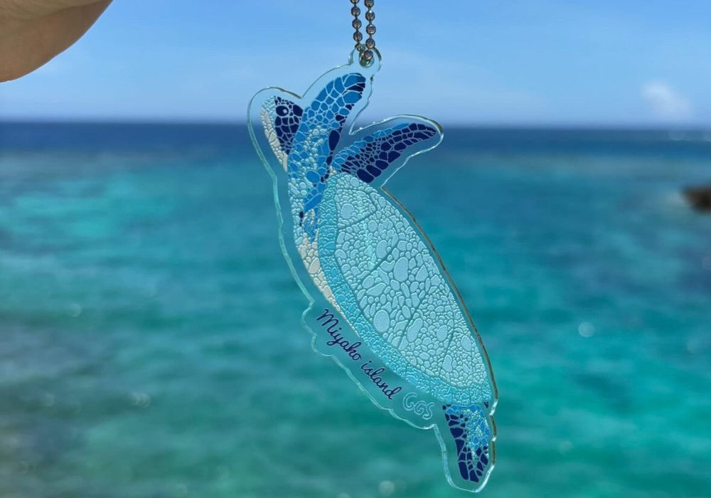 GGS GAKUGAKU handmade Miyakojima sea glass inspired art