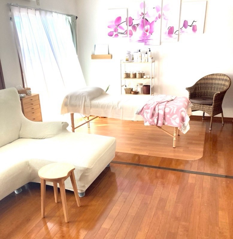 The bright and peaceful interior of LUNA SPA